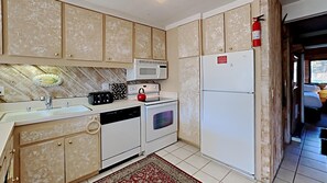 Kondominium, 2 kamar tidur | Dapur pribadi | Lemari es, microwave, oven, dan mesin pencuci piring