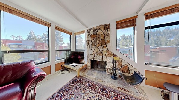 Condo, 2 Bedrooms | Interior