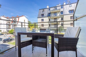 تناول الطعام بالخارج