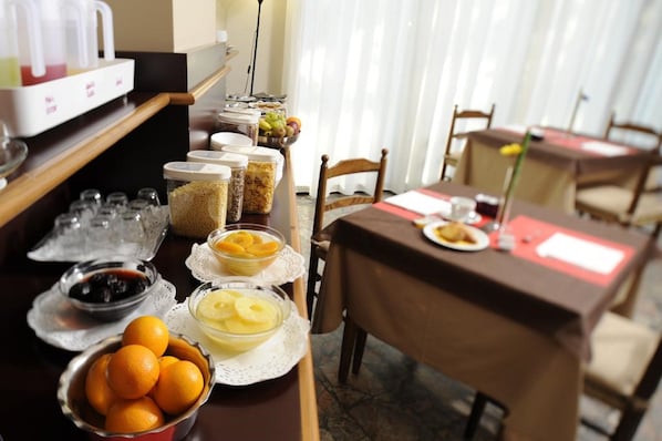Petit déjeuner buffet compris tous les jours