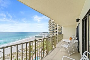 Property grounds - Beachfront Commodore Condo Near St. Andrews State Park w/ Pool & Hot Tub (Panama City Beach)