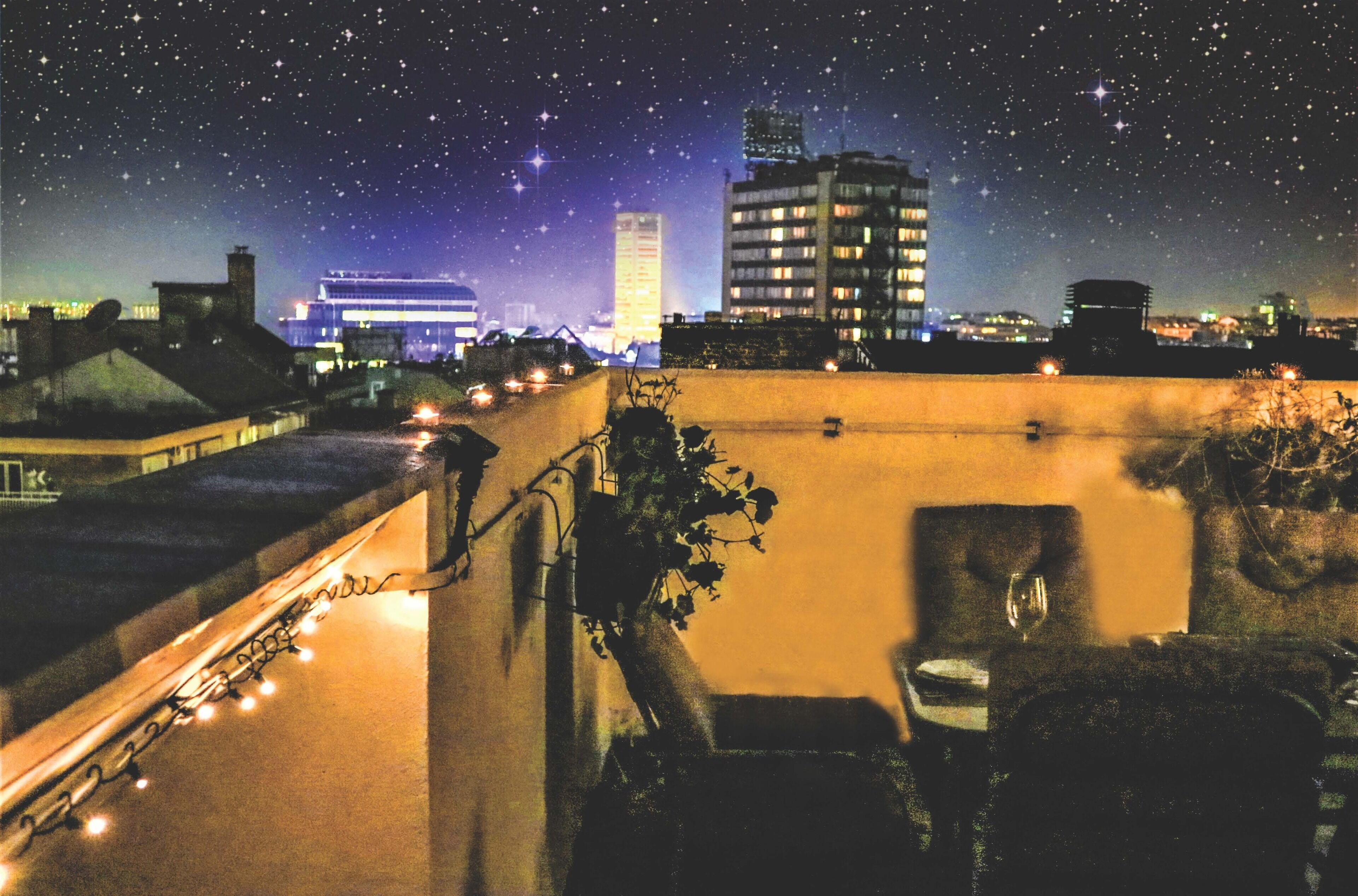 Elevated Modern Luxury. Discover the View from the Top!
Penthouse Saint at Night