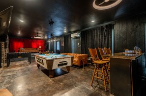 غرفة الألعاب