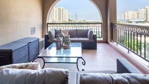 Unclassified image, 5 of 18, button - Luxury Lifestyle In This 1BR Apt - Fairmont Palm Jumeirah (Dubai)