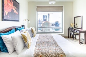 1 室のベッドルーム、ノートパソコン用作業スペース、アイロン / アイロン台、WiFi