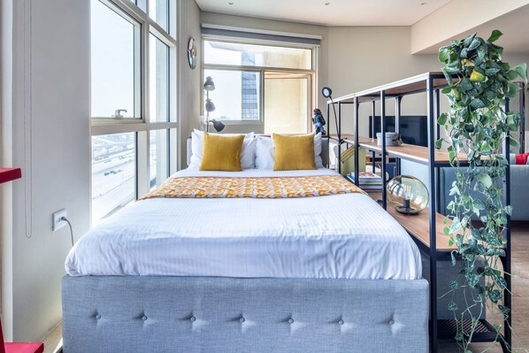 Espace de travail pour ordinateur portable, fer et planche à repasser