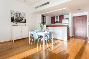 Dining - Full Sea View! Bright + Beautiful Studio in Jbr! (Dubai)