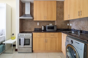 Microwave, oven, stovetop, coffee/tea maker