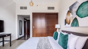 Room - Ornate 1BR w/ Breathtaking Marina Views! (Dubai)