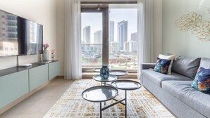 Living area - Ornate 1BR w/ Breathtaking Marina Views! (Dubai)