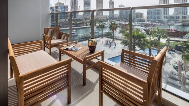 Property grounds - Ornate 1BR w/ Breathtaking Marina Views! (Dubai)