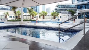 Pool - Marina Views! Beautiful 1BR in Dubai Marina (Dubai)