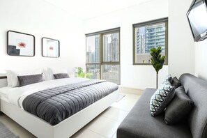 1 habitación y espacio para trabajar con laptop 