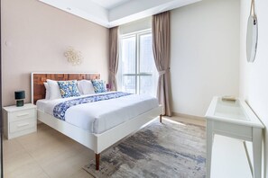 3 bedrooms, laptop workspace, iron/ironing board, WiFi