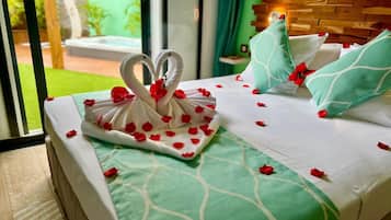 Signature-sviitti | Ylelliset vuodevaatteet, yksilöllisesti sisustettu, pimennysverhot