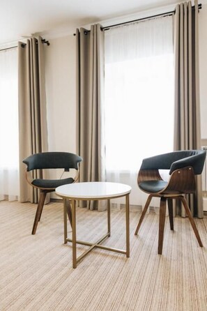 套房 | 客廳 | 電視