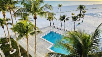 室外泳池、暖水池