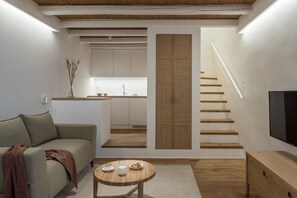 Deluxe Room (Aktaia) | Premium bedding, in-room safe, free cribs/infant beds, free WiFi - Nesea Boutique Apartments (Hydra)