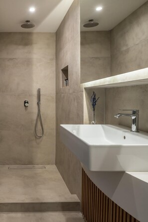 Double or Twin Room (Pasithee) | Bathroom sink - Nesea Boutique Apartments (Hydra)