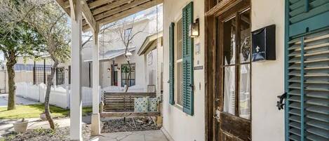 تفاصيل الفندق من الخارج