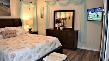 6 bedrooms, desk, iron/ironing board, free WiFi