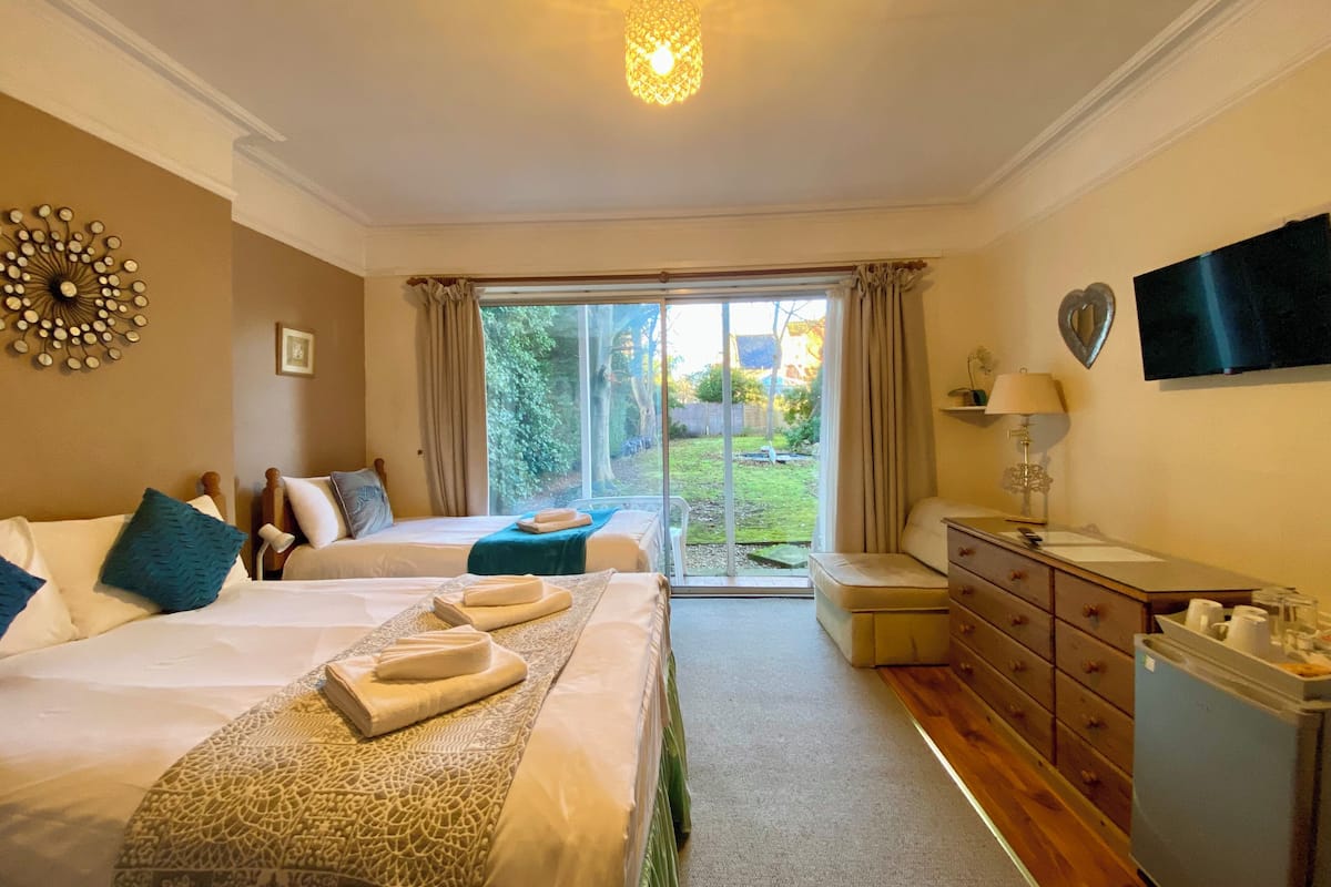 Superior Triple Room | Desk, laptop workspace, iron/ironing board (on request), WiFi (free)