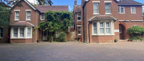 Fachada del alojamiento