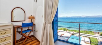Beachfront twin villa, private heated pools and amazing sea views - Villa Violet