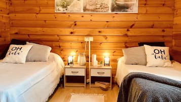 2 habitaciones, tabla de planchar con plancha, wifi y ropa de cama