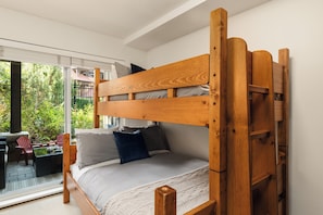 2 chambres, fer et planche Ă repasser, Wi-Fi, draps fournis