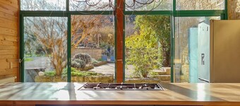 Domaine de charme 5 ha, traiteur et activités + grange pour petits évènements