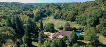 Charming 5 ha estate, catering and activities + barn for small events