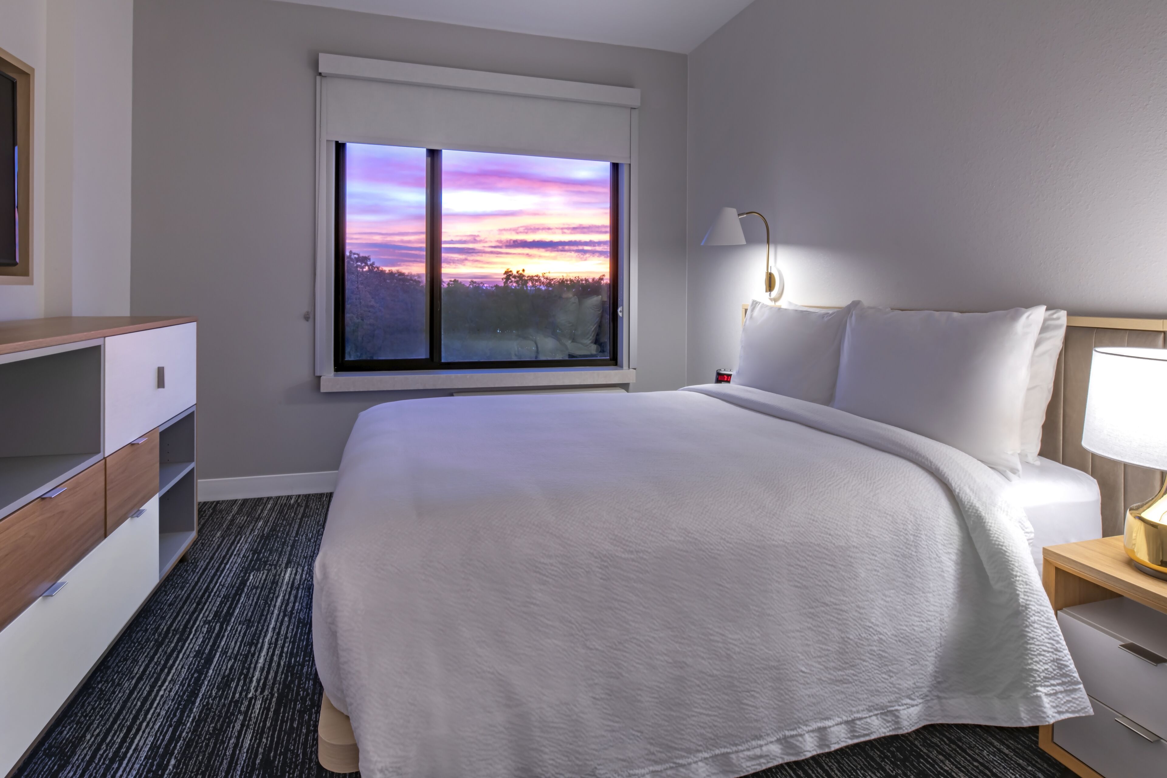 Suite, 1 habitación | Escritorio, cortinas opacas, tabla de planchar con plancha y wifi gratis