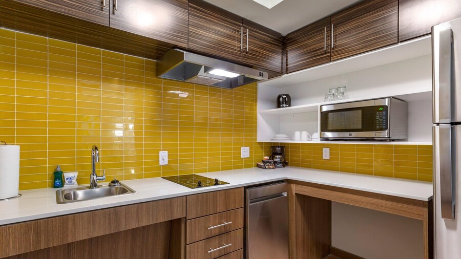 MainStay Suites Carlsbad South