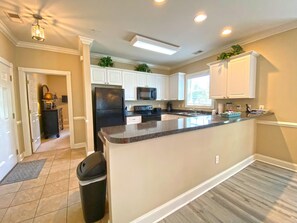 Private kitchen - Newly Furnished! Premiere Condo w/ Lake View! (Myrtle Beach)