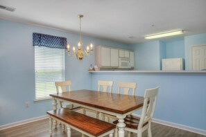 Condo, Plusieurs lits (Beautiful Myrtle Beach Golf Villa nea) | Cuisine privée