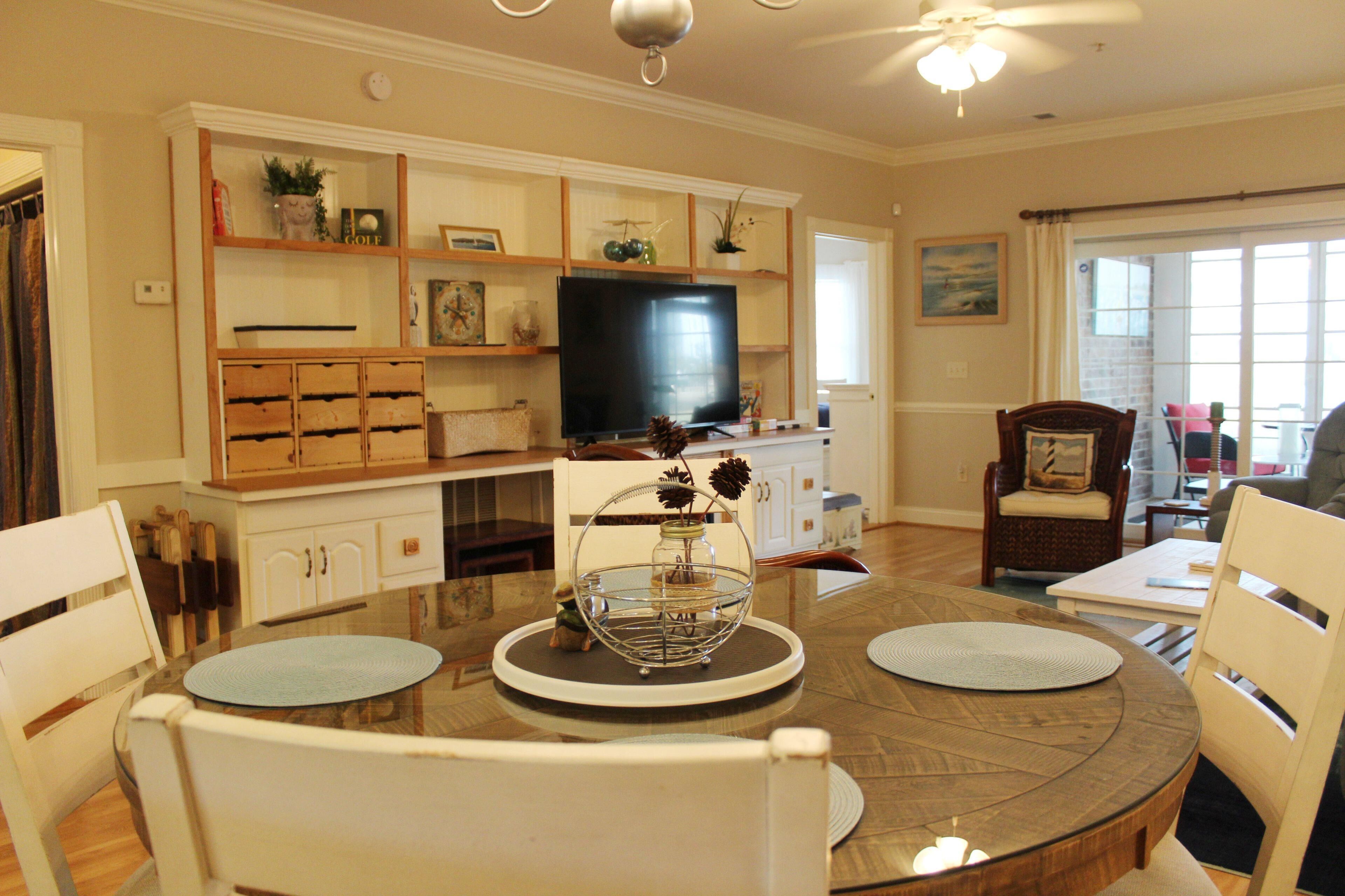 Condo, Multiple Beds (Professionally Cleaned & Sanitized Co) | Living room