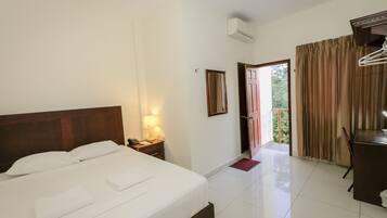Standard Single Room | Premium bedding, down duvets, in-room safe, iron/ironing board
