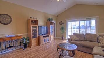Condo, Multiple Beds (Just an 8 Minute Drive to Myrtle Beac) | Living room