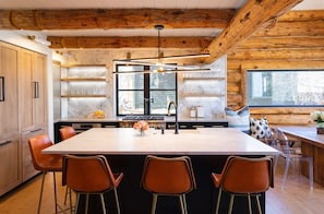Fridge, microwave, oven, stovetop - Downtown Luxury Retreat with Hot Tub - Walk Everywhere (Crested Butte)