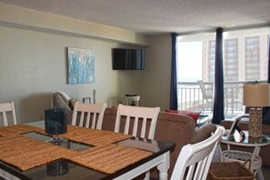 Apartment, Mehrere Betten (Beautiful Ocean View! Comfortable & S) | Eigene Küche