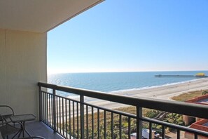 Apartment, Mehrere Betten (Beautiful Ocean View! Comfortable & S) | Balkon