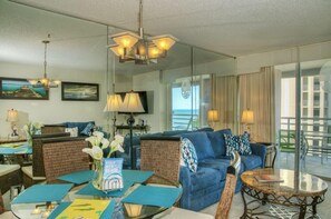 公寓客房, 多張床 (Comfortable/Spacious Villa at Kingsto) | 客廳