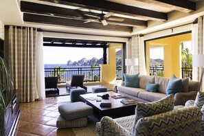 Fernseher, Stereoanlage