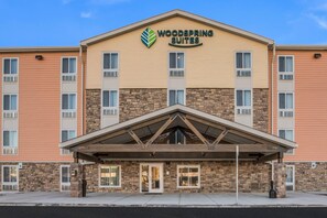 Exterior - WoodSpring Suites Novi Farmington (Northville)