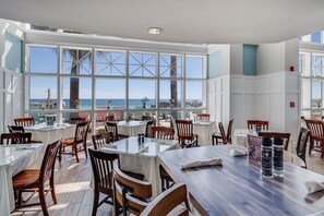 Dining - 2-Story Penthouse at The Inn at Crystal Beach!  Beachfront Designer 5BR/4BA. Sleeps 14 (Destin)