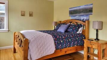 3 Schlafzimmer, Schreibtisch, Bügeleisen/Bügelbrett, kostenloses WLAN