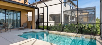 Solterra Resort, Elegant 5 bdrm home with Pvt pool, Resort Access Included