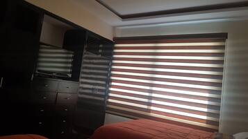 4 bedrooms, WiFi, bed sheets