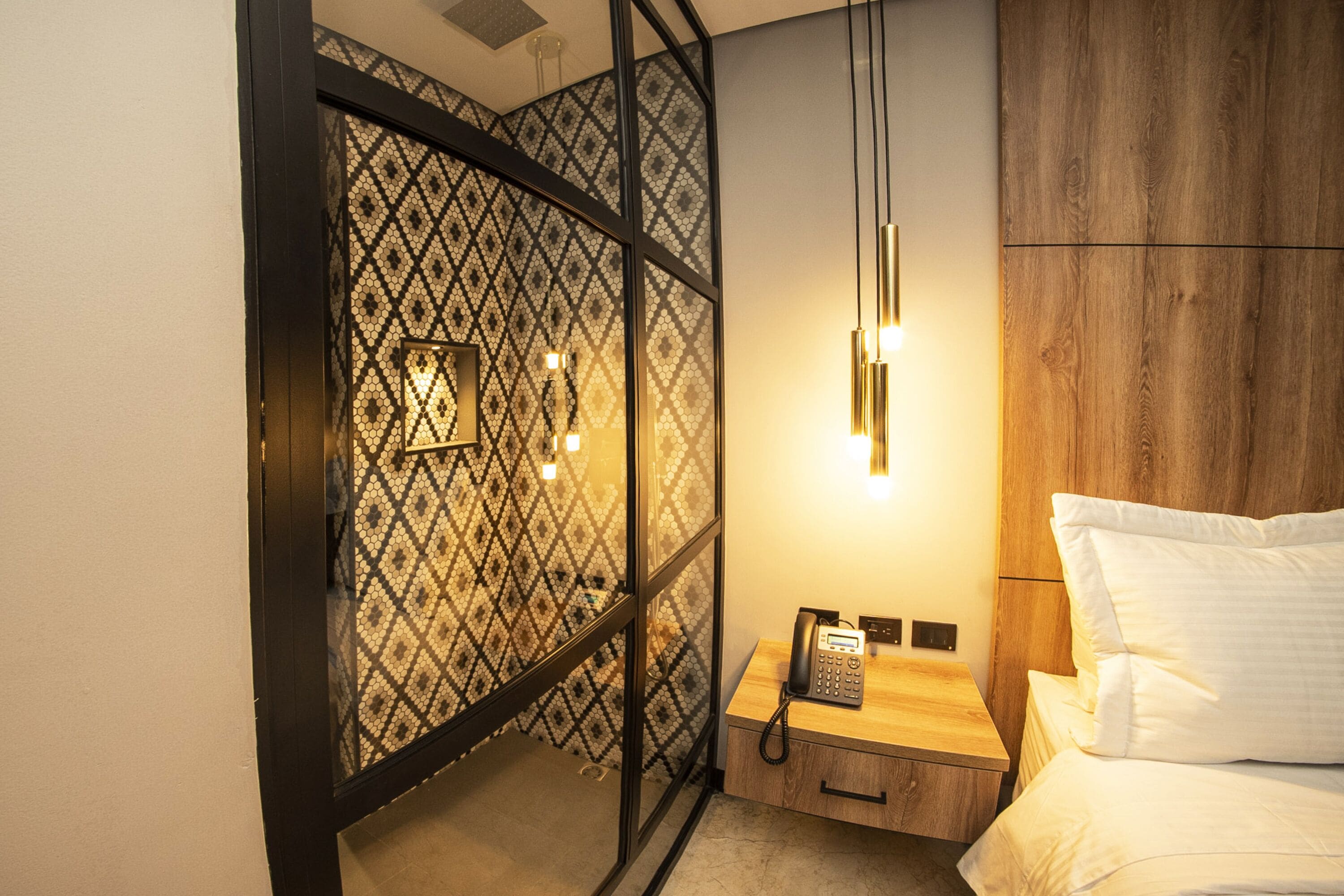 standard double room | minibar, in-room safe, desk, laptop workspace